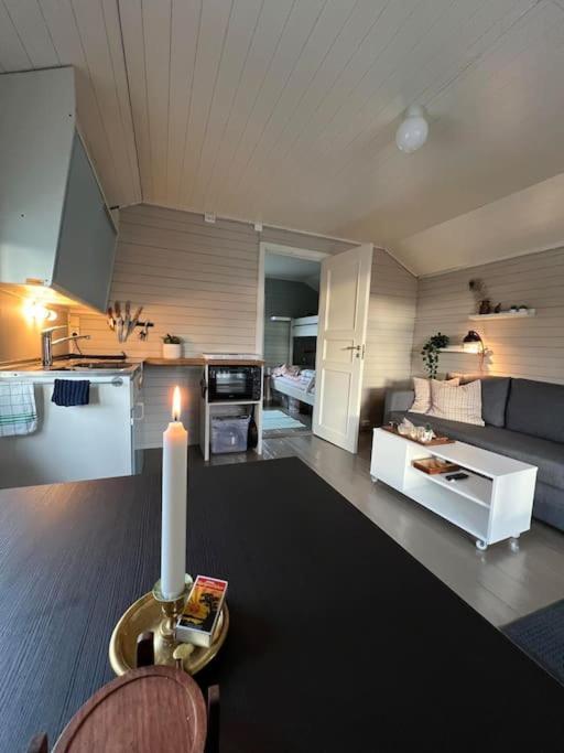 Idyllisk Minihus I Landlige Omgivelser - Med 5 Sengeplasser Og Parkering Åsen Exterior foto